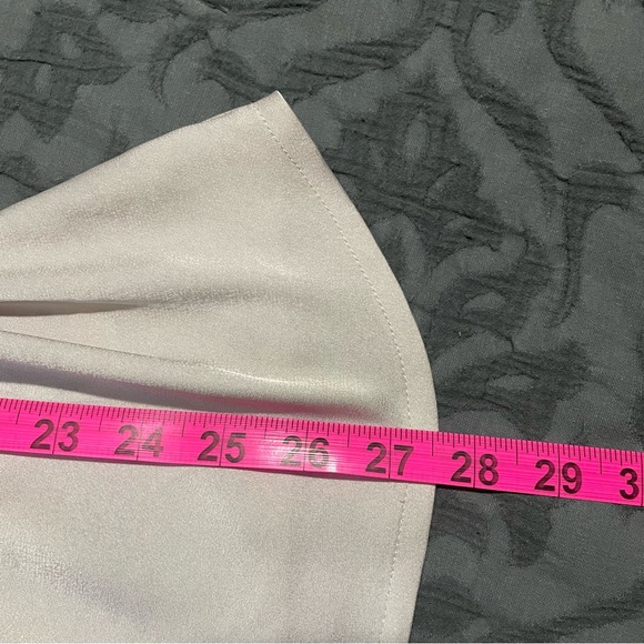 Like New Womans Express Silk Camisole - Picture 5 of 5